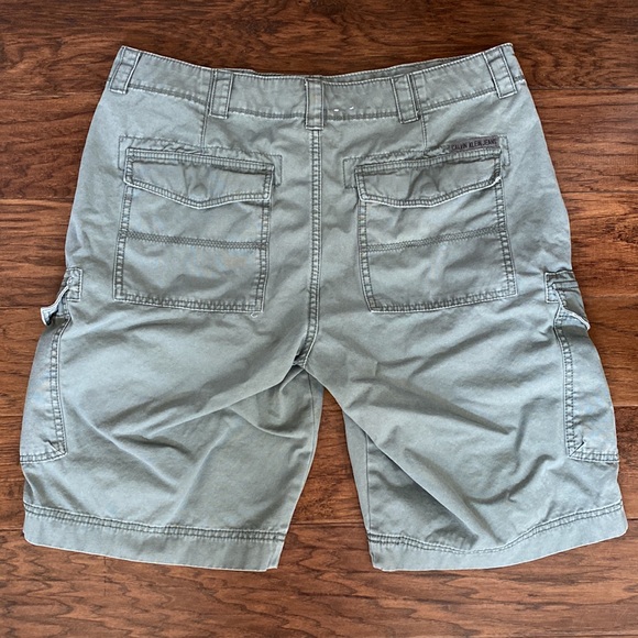 Calvin Klein cargo shorts - Picture 2 of 6